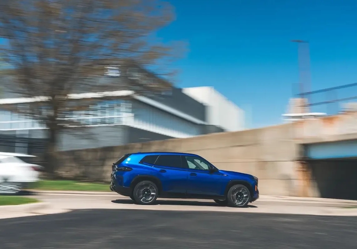 2023-bmw-xm-118-64947a034574c