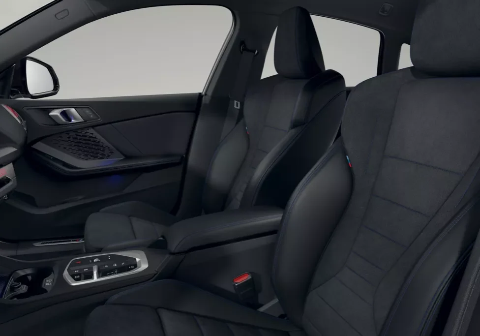 BMW-MY26-228XDrive-2SeriesGC-DI24_000217214-Retouched_3to2