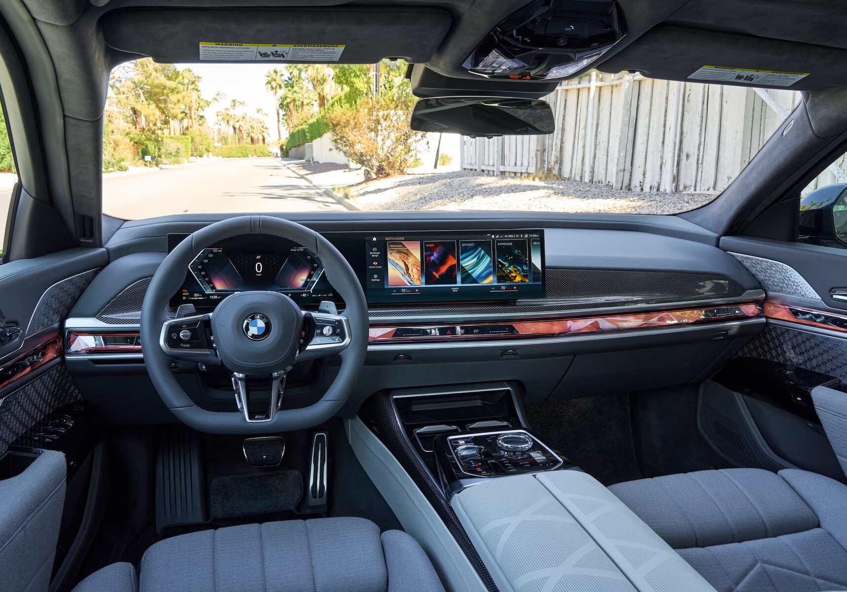 p90486112-2023-bmw-760i-xdr-1667835067